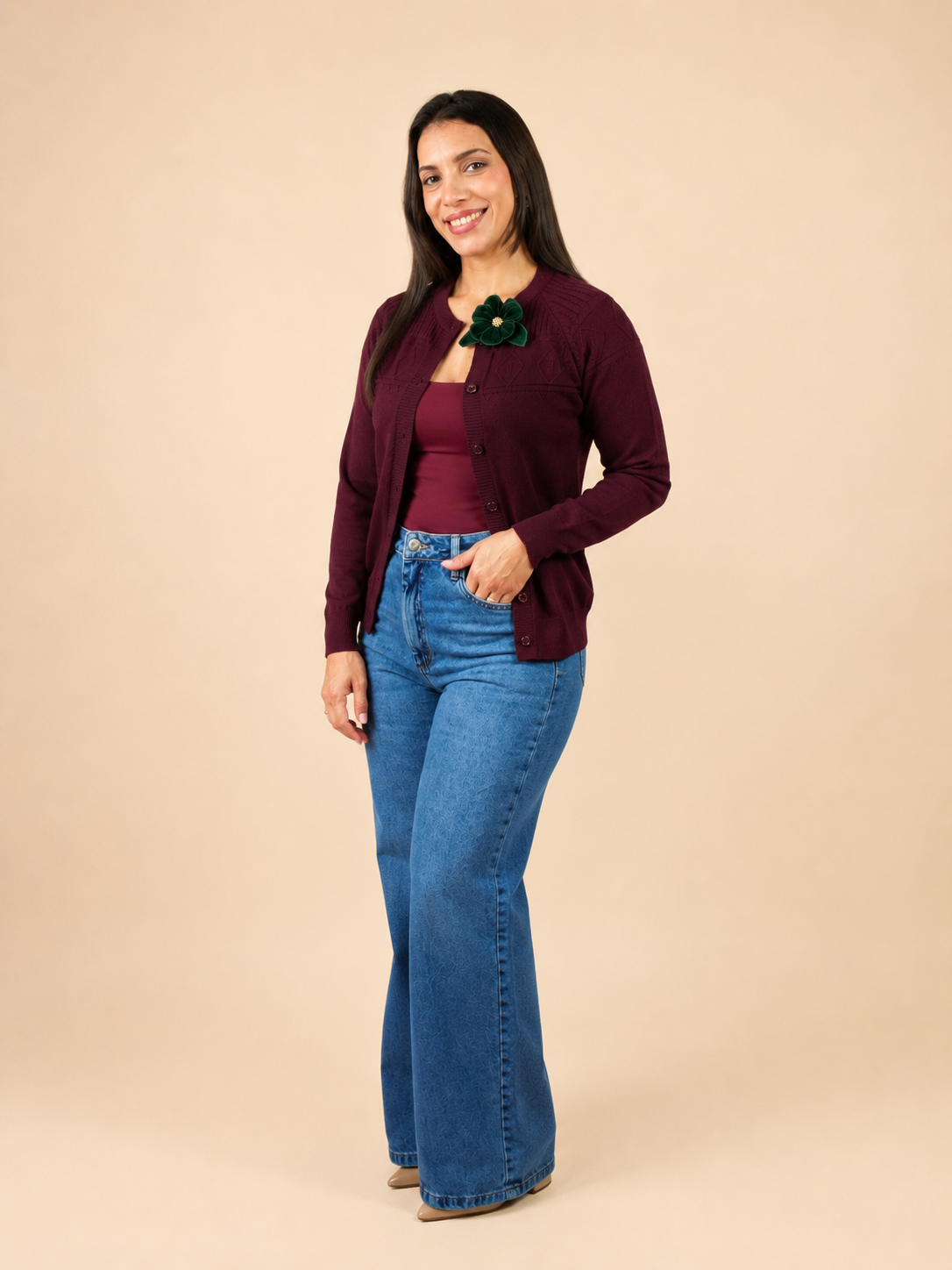 Cardigã de Tricô com Broche Floral